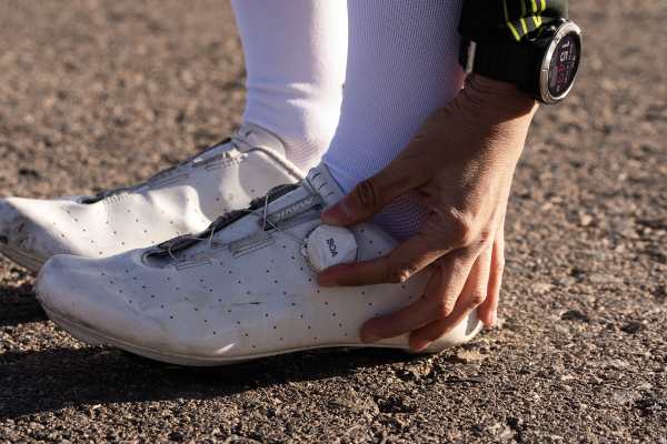 Cómo ajustar las calas de tus zapatillas de carretera fácilmente